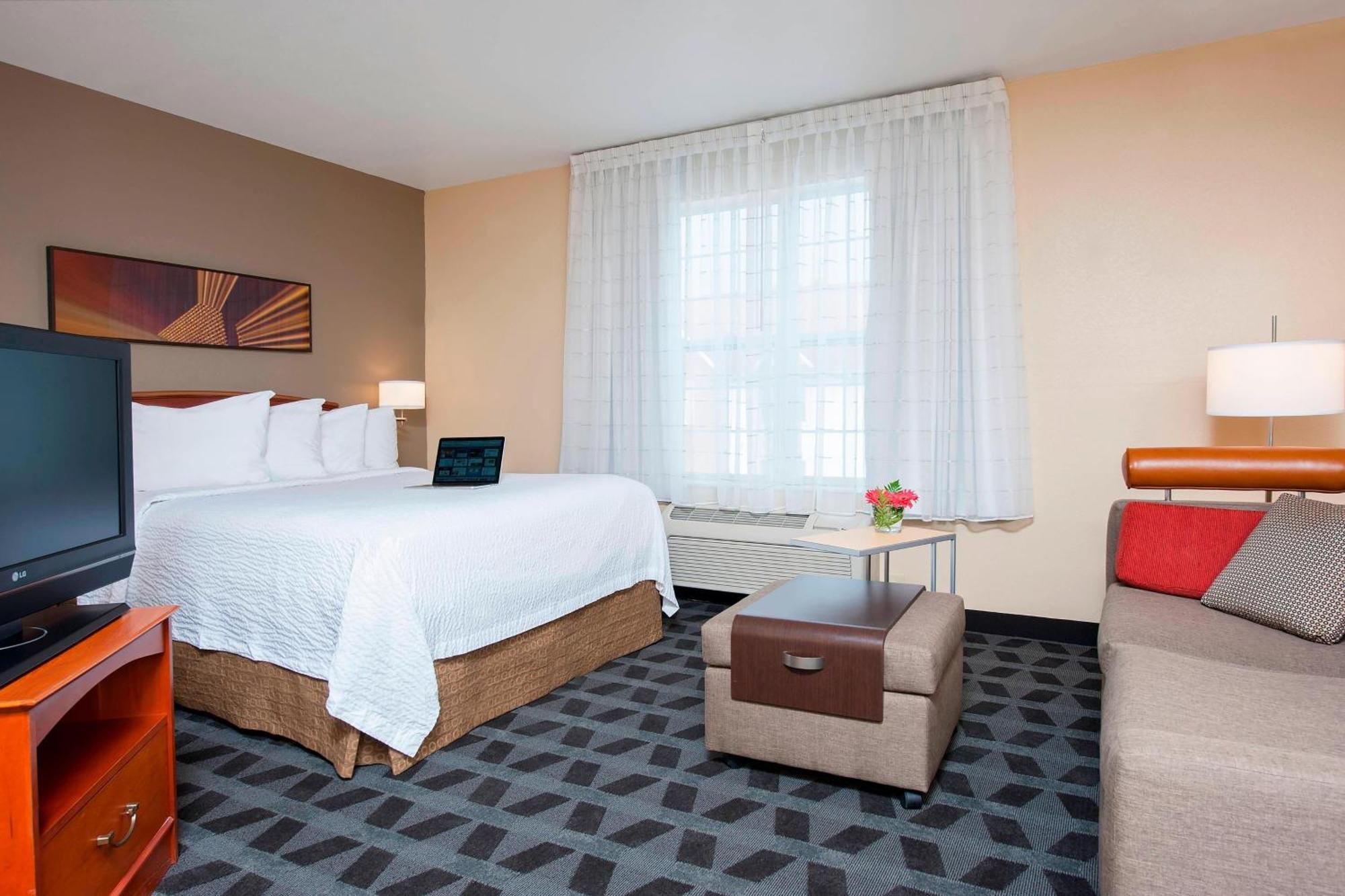 Towneplace Suites By Marriott Indianapolis - Keystone Exterior photo